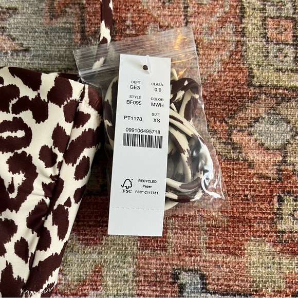J. Crew Knot Bandeau Bikini Top Size XS NWT Leopard Print - Picture 6 of 9